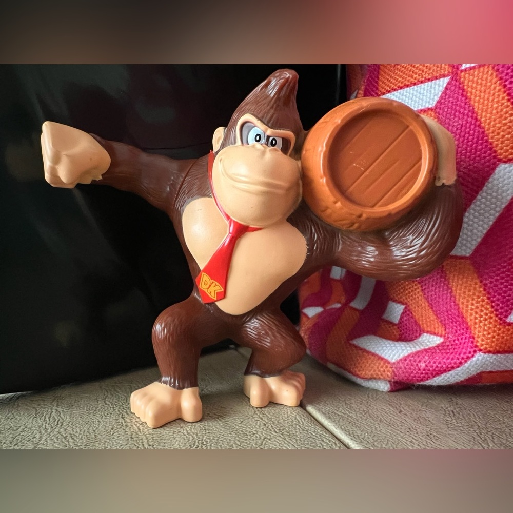 The Super Mario Brothers Movie / NEW Barrel Donkey Kong Toy